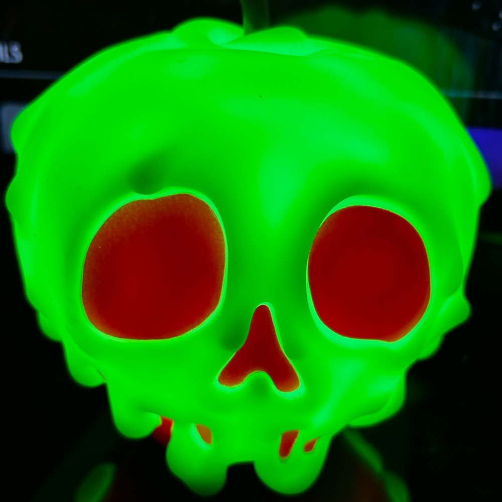 Light Up Disneyland Queen’s Poison Apple Light